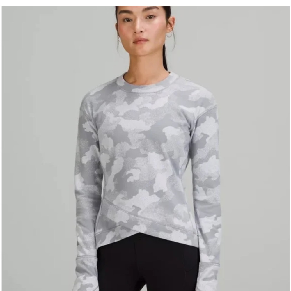 Lululemon Close to Crossing Long Sleeve Size 6